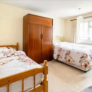https://stratford-holiday-home.brighton-hotels-england.com